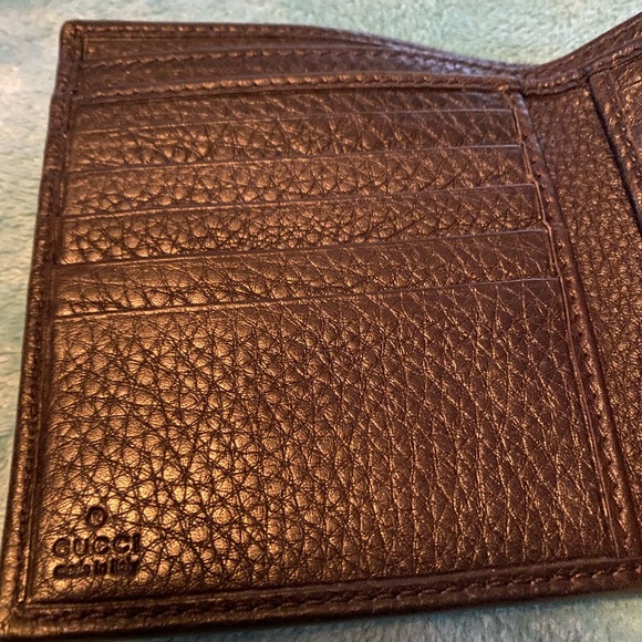 🎉SOLD🎉 Gucci Wallet - Picture 5 of 8